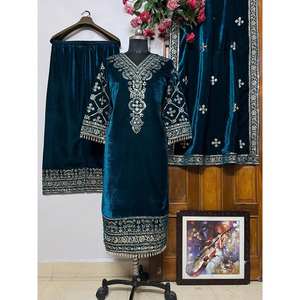 ชุดออกงานดีไซเนอร์ เสื้อและกางเกงพร้อมผ้าคลุมไหล่ ไซส์ XL - Product Image 1