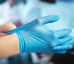 Guantes de Nitrilo Desechables Ansell 92-670, 4 Mil de Grosor, Resistentes a Desgarros, Antideslizantes, con Resistencia Superior a Salpicaduras de Químicos Peligrosos - Product Image 5