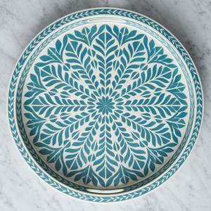 Bela - Bandeja Decorativa Artesanal con Incrustaciones de Hueso, Diseño Floral Azul, Decoración para el Hogar, Regalo para Bodas y Ramadán - Product Image 2
