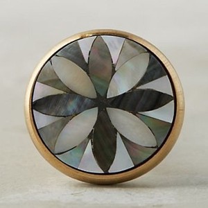Tirador de Cajón Moderno Hecho a Mano con Incrustaciones de Latón y Nácar, Acabado Pulido, Ecológico, Precio al por Mayor Personalizado - Product Image 2