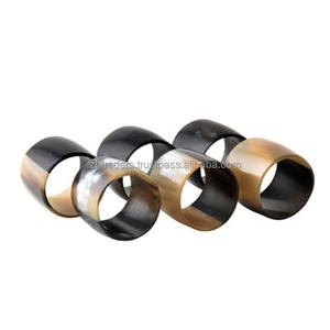 Brazalete de Cuerno de Búfalo 2025 para Mujer, Ecológico, Hecho a Mano, Diseño Moderno y Lujoso, Color Personalizado, Regalo para Ocasiones Especiales - Product Image 1