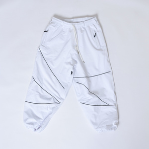 Pantalones Unisex Blancos con Cordón Ajustable, Transpirables, de Poliéster, Corte Holgado, Estilo Urbano para Adultos - Product Image 1