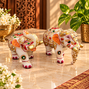Ensemble de figurines d'éléphants en pierre de quartz blanc polie, fabriquées à la main, avec gaufrage doré, décoration d'intérieur - Product Image 1
