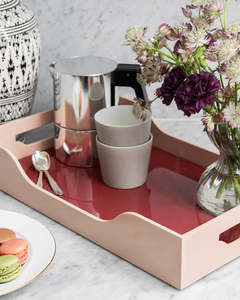 Plateau de service rectangulaire en laque rouge fait main et durable avec bord festonné – Vente en gros, fournisseur B2B, OEM, export - Product Image 2