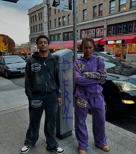 เสื้อฮู้ดดี้ผู้ชายแบบสั่งทำโลโก้ได้ ขายตรงจากโรงงานผลิตเสื้อผ้าสไตล์ดิสเทรส หนานุ่ม พิมพ์ลายกราฟิกแบบครอป - Product Image 2