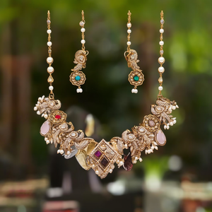 Ensemble collier et boucles d'oreilles en or plaqué or de qualité supérieure avec perles et pierres géométriques - Product Image 3