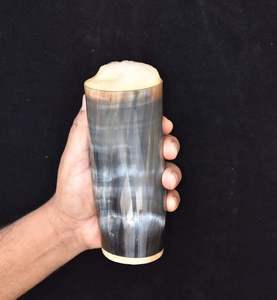 Verres à shot authentiques en corne de Viking, faits à la main, avec base en bois naturel et verre poli, pour shots de rhum, idéal pour les fêtes - Product Image 5