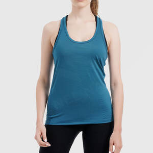 Camiseta sin mangas de algodón para mujer, de alta calidad, con logotipo personalizado, cómoda, para entrenamiento, gimnasio, uso diario. - Product Image 4