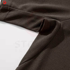 T-shirt décontracté en jersey de coton uni pour homme, manches régulières, col rond, impression de logo personnalisée - Product Image 4