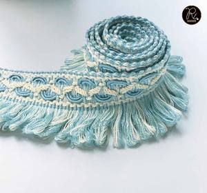 Flecos de Poliéster de Lujo con Borde de Encaje de Poliéster, Adornos Decorativos Hechos a Mano y Sostenibles para Saris - Product Image 3