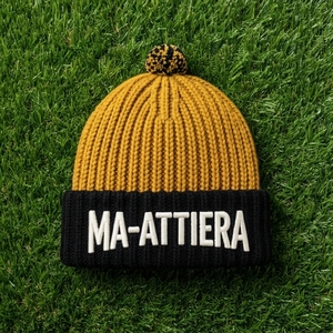 Bonnet en tricot personnalisé jaune et noir avec pompon, bordure côtelée, chaud pour l'hiver, avec logo brodé - Product Image 6