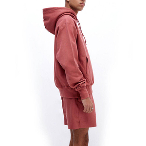 Conjunto Deportivo Informal para Hombre, Sudadera con Capucha Roja y Pantalones Cortos, 100% Algodón, Color Sólido, Cierre con Cordón, Corte Regular - Product Image 2