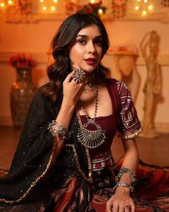 Ensemble Lehenga de mariage traditionnel long pour femme, en coton imprimé avec broderie miroir, rouge et noir, robe ethnique indienne pour adultes, idéal pour les fêtes - Product Image 3