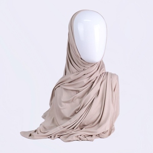 Hijab en jersey de bambou écologique personnalisé, tissu recyclé respirant, châle pour femmes - Product Image 4
