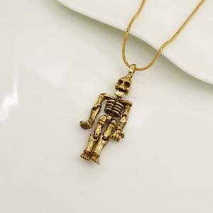 Pendentif squelette plaqué or, style punk, bijoux unisexes tendance, collier en alliage - Product Image 2