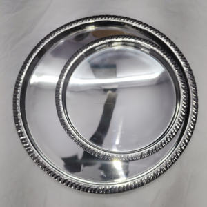 Juego de bandejas redondas minimalistas de acero inoxidable pulido con borde de cuerda trenzada, bandejas apilables de varios tamaños - Product Image 2