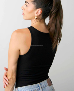 เสื้อกล้ามคอกลมวินเทจสำหรับผู้หญิง ดีไซน์ใหม่ปี 2026 ผลิตจากโพลีเอสเตอร์ 100% รับสกรีนโลโก้ แห้งเร็ว ทอเนื้อผ้าแน่น สีพื้น น้ำหนัก 180 กรัม - Product Image 4