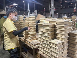 Wholesale EFS Brand Solid <b>Wood</b> Maple Square Pyramid Newel <b>Cap</b> <b>for</b> 95mm Newel <b>Post</b> Eco-Friendly Durable Stairs Parts <b>for</b> Balcony - Product Image 6