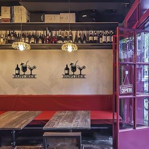 ป้ายโลหะตกแต่งผนัง Happy Hour พร้อมรูปเงาค็อกเทล สไตล์โมเดิร์นแกลม สำหรับตกแต่งผนัง - Product Image 5