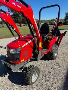 Tractor Massey Ferguson GC1723EB de Alta Calidad Disponible para la Venta, Ideal para el Cuidado del Césped, Jardinería y Gestión Eficiente de Propiedades - Product Image 1