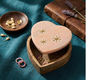 Caja de Corazón Personalizada, Caja de Madera en Forma de Corazón con Tapa con Bisagras, Caja Decorativa con Flores Talladas, Contenedor de Madera, Caja de Almacenamiento - Product Image 5