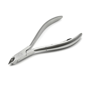 Cortacutículas Profesional de Acero Inoxidable con Resorte Simple, Cortacutículas 2022 Más Vendido con Suministros Profesionales - Product Image 3