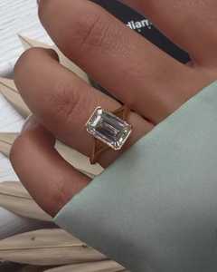 Bague de Fiançailles Solitaire en Or Massif 14k 18k avec Diamant de Laboratoire Taille Émeraude, Double Sceau, Sertie Clos, pour Demande en Mariage et Mariage - Product Image 1