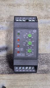 Compteur de puissance numérique triphasé GIC MG73B9 Série MS 500 Précision 2% Protection contre les pertes naturelles Relais de surveillance de tension - Product Image 1