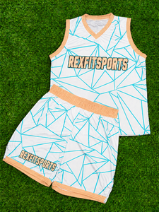 Ensemble d'uniformes de basketball sublimés sur mesure pour hommes : maillot et short d'équipe, vêtements de sport personnalisés, fabricant en gros - Product Image 3