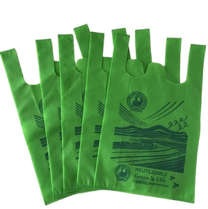 Sacs de t-shirts personnalisés fabriqués au Vietnam, emballage de haute qualité, rentable et idéal. - Product Image 1