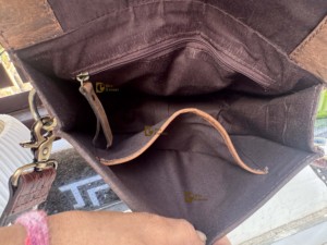 Bolso bandolera de cuero genuino hecho a mano de alta calidad, estilo vintage occidental, con diseño artesanal, para mujer. - Product Image 6