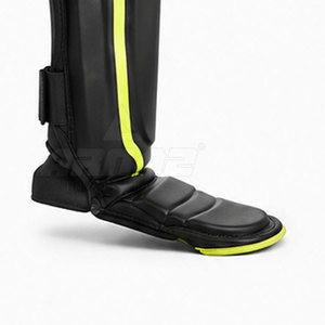 Protège-tibias d'entraînement de boxe avec rembourrage renforcé et protection de haute qualité pour une pratique régulière - Product Image 6