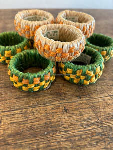 Servilleteros artísticos diseñados para mesas formales, cenas festivas, reuniones familiares y presentaciones especiales. - Product Image 5