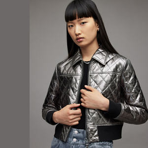 Veste en cuir de vachette élégante et haut de gamme pour femme, pour l'hiver, avec garniture en fourrure imperméable et doublure en soie. Vestes en cuir pour femme. - Product Image 1