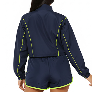 ชุดเซ็ตเสื้อแจ็คเก็ตซิป ¼ ตัวและกางเกงขาสั้นผ้าไนลอนคุณภาพสูง สไตล์ไฮสตรีท ตกแต่งขอบด้วยผ้าทั้งตัว น้ำหนักเบา ชุดลำลอง 2 ชิ้น - Product Image 3