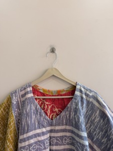 Poncho Boho Vintage Hecho a Mano con Acolchado Kantha Indio para Mujer Talla Grande - Product Image 3