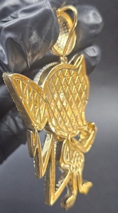 Pendentif personnalisé en argent 925 plaqué or 18 carats avec moissanite VVS taille brillant entièrement sertie, motif personnage de dessin animé 3D - Product Image 2