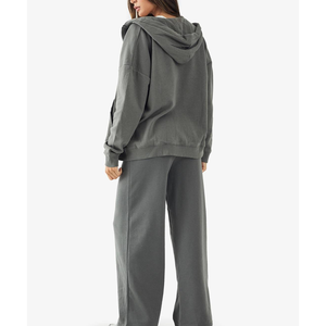 ชุดเซ็ต 2 ชิ้นสำหรับผู้หญิง ปี 2026 เสื้อฮู้ดมีซิปผ้าฝ้ายผสมโพลีเอสเตอร์และกางเกงวอร์มขายาวพิมพ์ลายกราฟิกฟุตบอลเอวสูง - Product Image 2