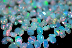 100% arrivée naturelle opale éthiopienne lisse perles en forme de poire opale de feu perles de poire pour la fabrication de bijoux - Product Image 4