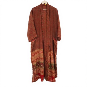 Kimono de Seda Floral Vintage Hecho a Mano, Túnica India para Mujer, Suave, Transpirable, Térmica, para Playa o Fiesta, con Cierre de Cordón, Ideal para Regalo - Product Image 1