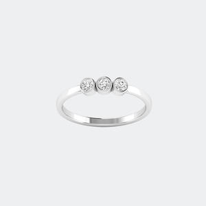 Anillo de Diamantes con Tres Piedras Engastadas en Bisel de 0.20CTW - Product Image 5