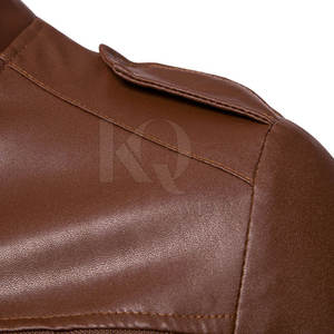 Veste en cuir pour homme de qualité supérieure, style motard classique avec fermeture éclair résistante, idéale pour la mode hivernale et les tenues décontractées. - Product Image 4