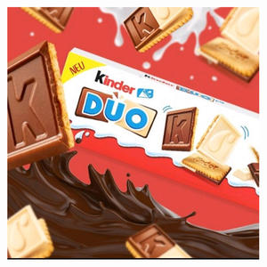 Galleta Ferrero Special Kinderr Duo cubierta con chocolate con leche y chocolate blanco - Product Image 1