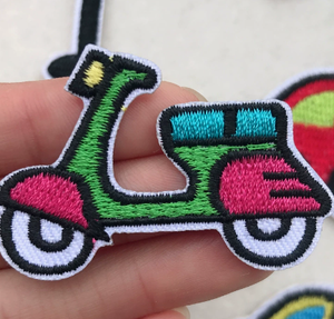 Écusson brodé motif trèfle porte-bonheur, badge thermocollant créatif pour vêtements, accessoire de mode, vente en gros, fourniture d'usine, badge à coudre - Product Image 6
