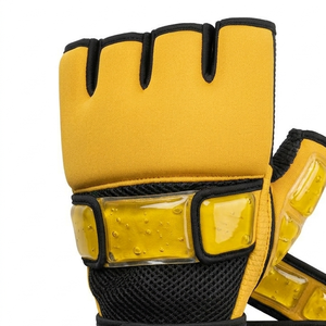 Muñequeras Ajustables de Neopreno con Gel para Entrenamiento de MMA, Gimnasio y Deportes de Combate - Product Image 3