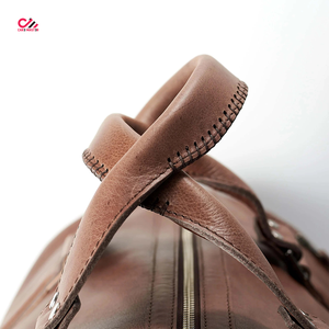 Handmade Custom Logo Leather Duffle Bags Low MOQ Affordable Price Lightweight Leather Duffel Bag for Unisex - Product Image 6