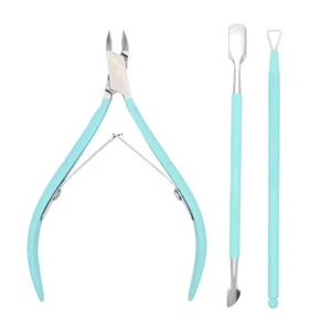 Coupe-cuticules professionnel en acier inoxydable |   Coupe-ongles pour manucure et pédicure de salon |   Coupe-ongles à mâchoires affûtées - Product Image 2