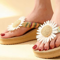 Sandales compensées en raphia crochetées à la main, style marguerite, pour femme, tongs de plage bohèmes, claquettes de voyage d'été en paille, pour l'extérieur