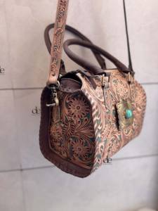 Sac à main élégant en cuir sculpté à la main, style bohème gypsy, sac à bandoulière fait main, couleur marron western, sacs multi-usages élégants - Product Image 2