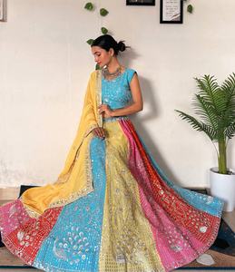 Ensemble élégant Faux Georgette Lehenga Choli pour femmes broderie lourde conception de séquence travail vêtements de mariage indiens y compris indien - Product Image 5